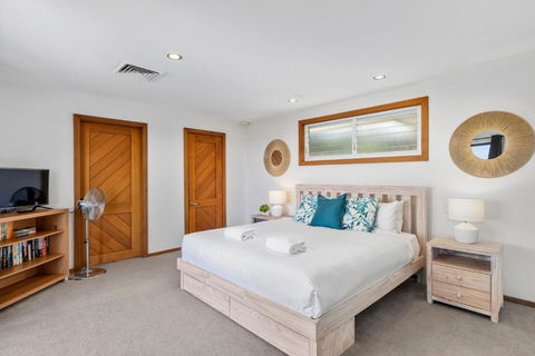 Zaffiro Beach House - Accommodation Nelson Bay 2
