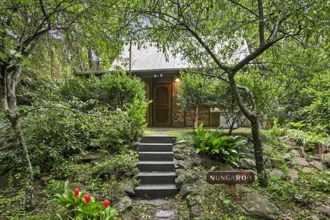 NUNGAROO COTTAGE - Accommodation Nelson Bay 5