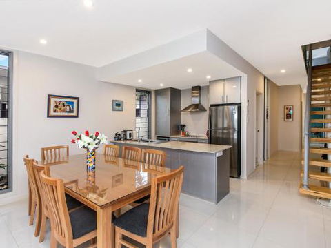 SEA RENITY On KAMALA - Accommodation Nelson Bay 1