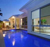 BEACH RETREAT at PALM COVE - Accommodation Nelson Bay