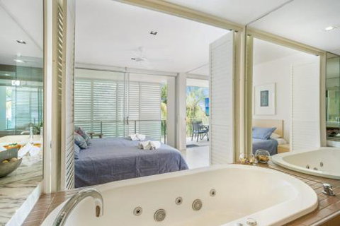 Unit 207 Plantation Rainbow Beach Ocean Facing Plantation Resort Unit Incredible Views Top Floor - Accommodation Nelson Bay 2