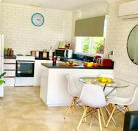 PARADISE COURT VILLA 1 free wifi - Accommodation Nelson Bay