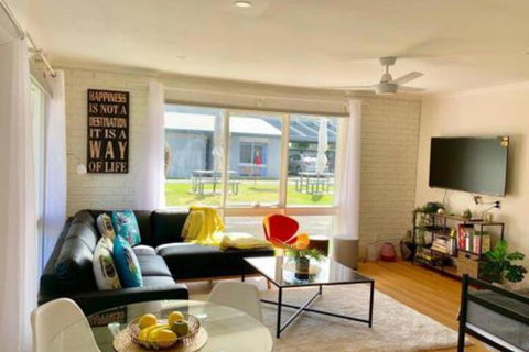 PARADISE COURT VILLA 1 Free Wifi - Accommodation Nelson Bay 6