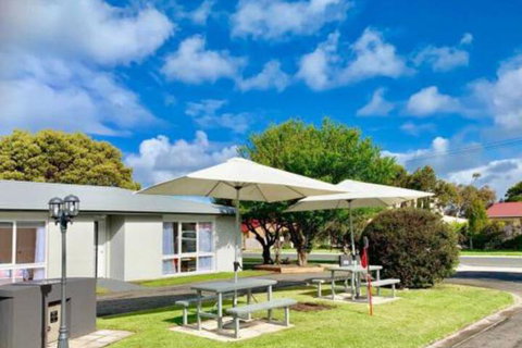 PARADISE COURT VILLA 1 Free Wifi - Accommodation Nelson Bay 1