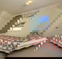 Reef Close 1 / 2 - Nelson Bay Accommodation.com