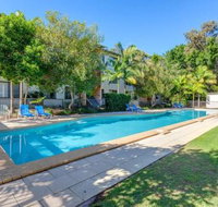 Baden 42 Rainbow Shores Ground floor unit air conditioned overlooking outdoor spa - Accommodation Nelson Bay