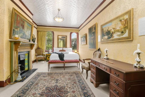 Grand & Central On George Unique Opulent - Accommodation Nelson Bay 4