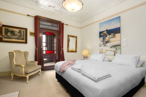 Grand & Central On George Unique Opulent - Accommodation Nelson Bay 5