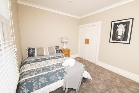 Heritage Bowen Terrace ?3 Bed 2 Bath Walk To CBD - Accommodation Nelson Bay 2