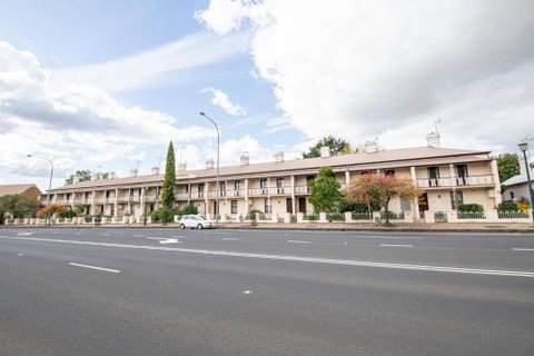 Heritage Bowen Terrace ?3 Bed 2 Bath Walk To CBD - Accommodation Nelson Bay 4