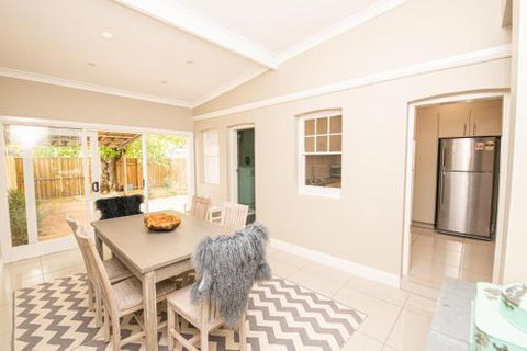 Heritage Bowen Terrace ?3 Bed 2 Bath Walk To CBD - Accommodation Nelson Bay 5