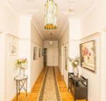 Hillside Cottage  Comfy Spacious Walk to CBD  Stannies - Accommodation Nelson Bay