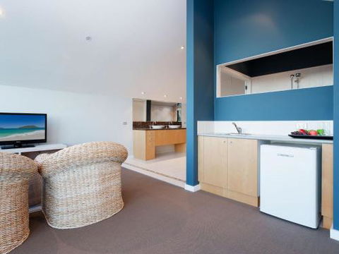 Venabu On Garuwa 20 Garuwa Street Spectacular House With Fabulous Views - Nelson Bay Accommodation.com 0