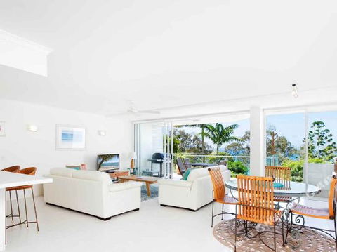 R & W Noosa Holidays 2 25 Allambi Rise - Accommodation Nelson Bay 4