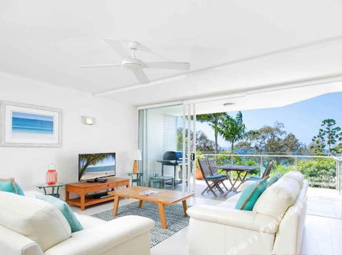 R & W Noosa Holidays 2 25 Allambi Rise - Accommodation Nelson Bay 3