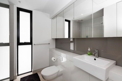 Sky 1 BDR South Yarra Apartment - Accommodation Nelson Bay 3