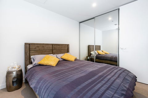 Sky 1 BDR South Yarra Apartment - Accommodation Nelson Bay 6