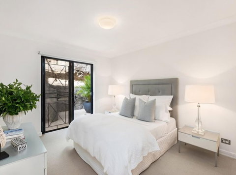BELLEVUE GARDEN OASIS-hosted By L'Abode - Nelson Bay Accommodation.com 1