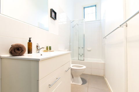 HUNTER In The Heart Of Collingwood Fitzroy - Accommodation Nelson Bay 4