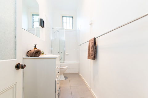 HUNTER In The Heart Of Collingwood Fitzroy - Accommodation Nelson Bay 6