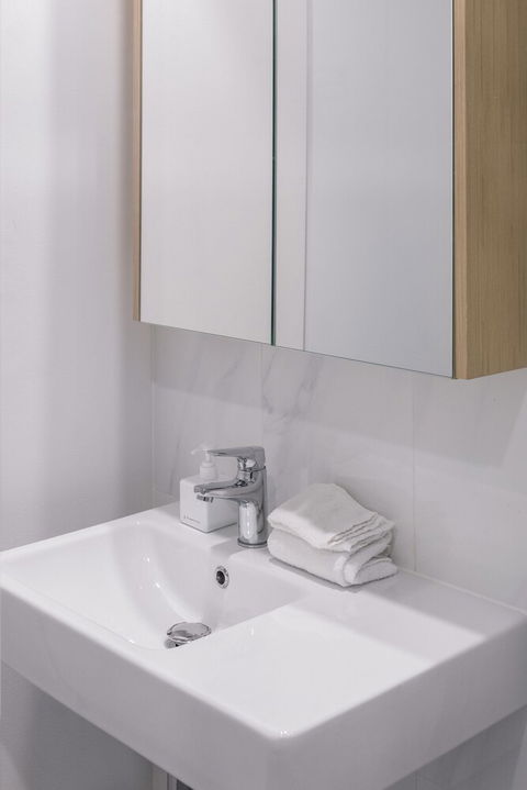 Designer South Bank Apartment - Accommodation Nelson Bay 4