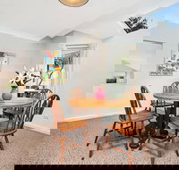 ALAN1 Leafy Tranquil Home - Nelson Bay Accommodation.com