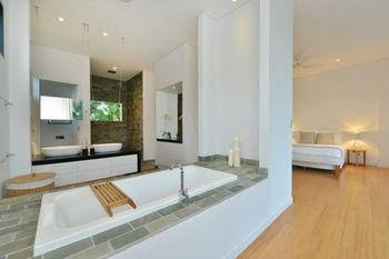 Patons Place On The Beach - Accommodation Nelson Bay 0
