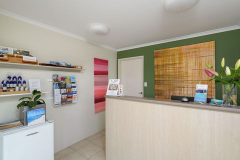 Tin Can Bay's Sleepy Lagoon Motel - Accommodation Nelson Bay 0