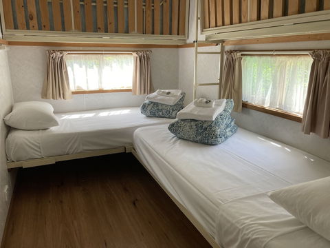 Daysy Hill Country Cottages - Accommodation Nelson Bay 1