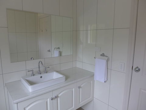 Daysy Hill Country Cottages - Accommodation Nelson Bay 4