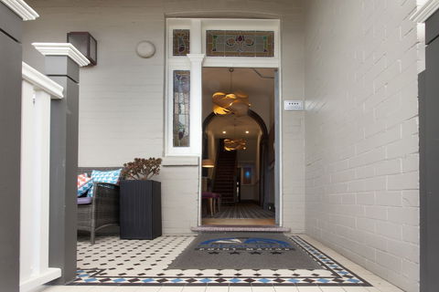 Cremorne Point Manor - Nelson Bay Accommodation.com 1