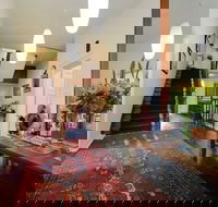 Edinburgh Gallery Bed  Breakfast - Accommodation Nelson Bay