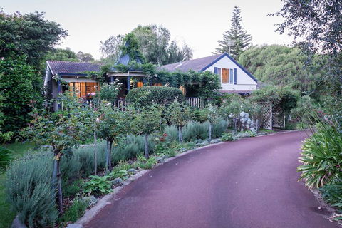 Rosewood Guesthouse - Accommodation Nelson Bay 1