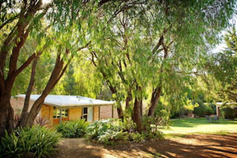 Peppermint Brook Cottages - Accommodation Nelson Bay 0