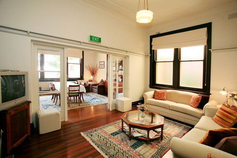 The Bank Guesthouse - Accommodation Nelson Bay 6
