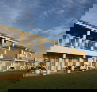 Lakeview Motel  Apartments - Accommodation Nelson Bay