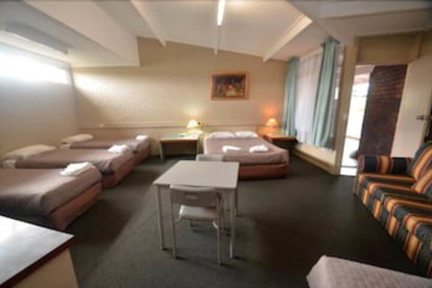 Parkview Motor Inn Parkes - Accommodation Nelson Bay 3