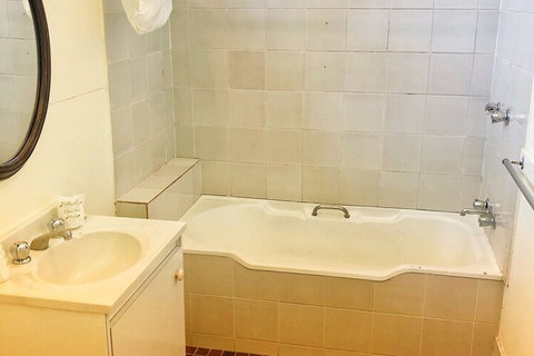 Victoria & Albert Guesthouse - Accommodation Nelson Bay 6