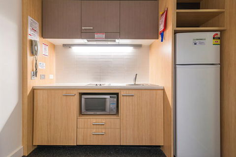 RMIT Village House - Accommodation Nelson Bay 3