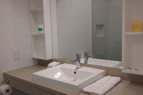 RMIT Village House - Accommodation Nelson Bay 4