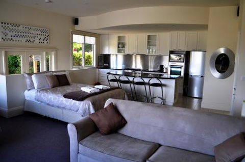 Belton Apartments - Accommodation Nelson Bay 6