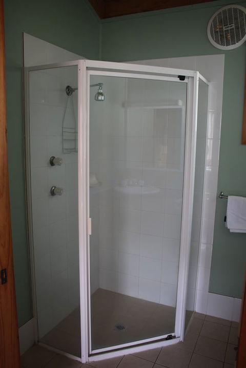 Lani's Holiday Island - Caravan Park - Accommodation Nelson Bay 5