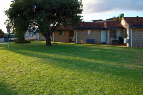 Esperance Beachfront Resort - Accommodation Nelson Bay 0