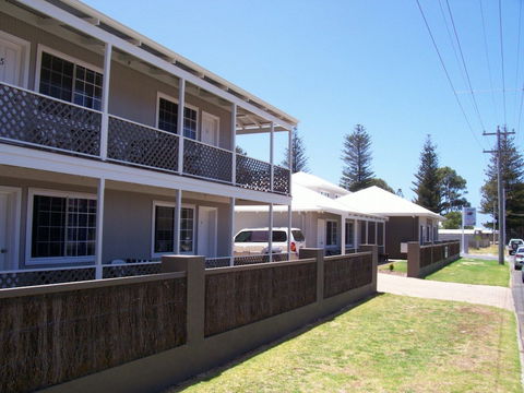 Clearwater Motel Apartments - Accommodation Nelson Bay 0