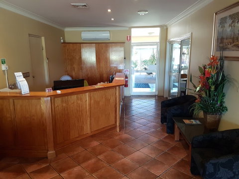 Emerald Explorers Inn - Accommodation Nelson Bay 5
