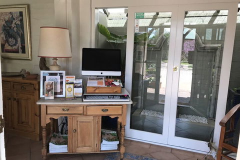 Country Apartments - Accommodation Nelson Bay 6