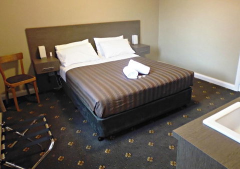 Formby Hotel - Accommodation Nelson Bay 4