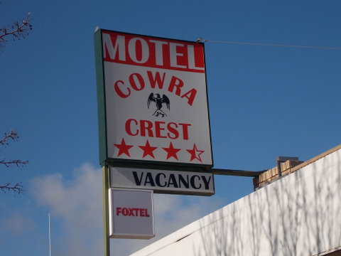 Cowra Crest Motel - Accommodation Nelson Bay 1