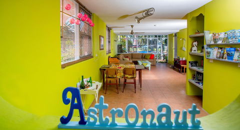Ocean Paradise Holiday Units - Accommodation Nelson Bay 4