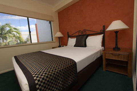 Mid City Luxury Suites - Accommodation Nelson Bay 2